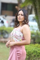Nandita Swetha Photo Pictures